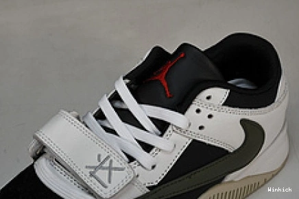The Jordan Cut FZ8117-1001 x Check Travis Scott 0909